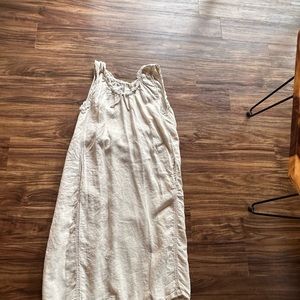 Dazed but amazed dress size small 100% linen